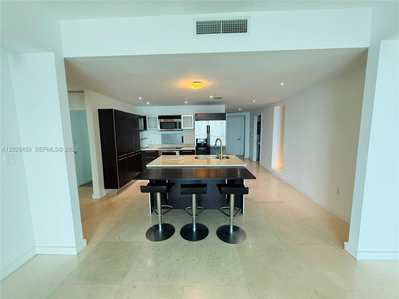 1900 N Bayshore Dr , Unit 2415, Miami, FL 33132 Photo