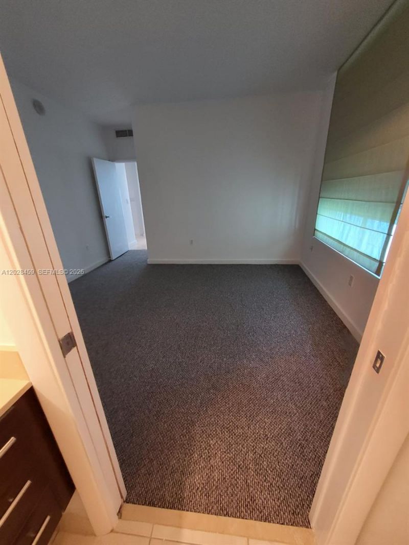 1900 N Bayshore Dr , Unit 2415, Miami, FL 33132 Photo