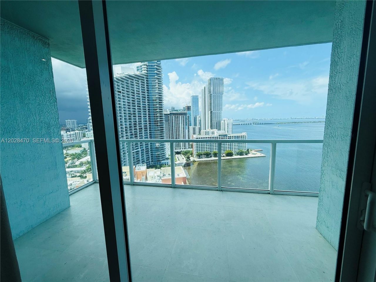 1900 N Bayshore Dr, Unit 2415, Miami, FL 33132 Photo