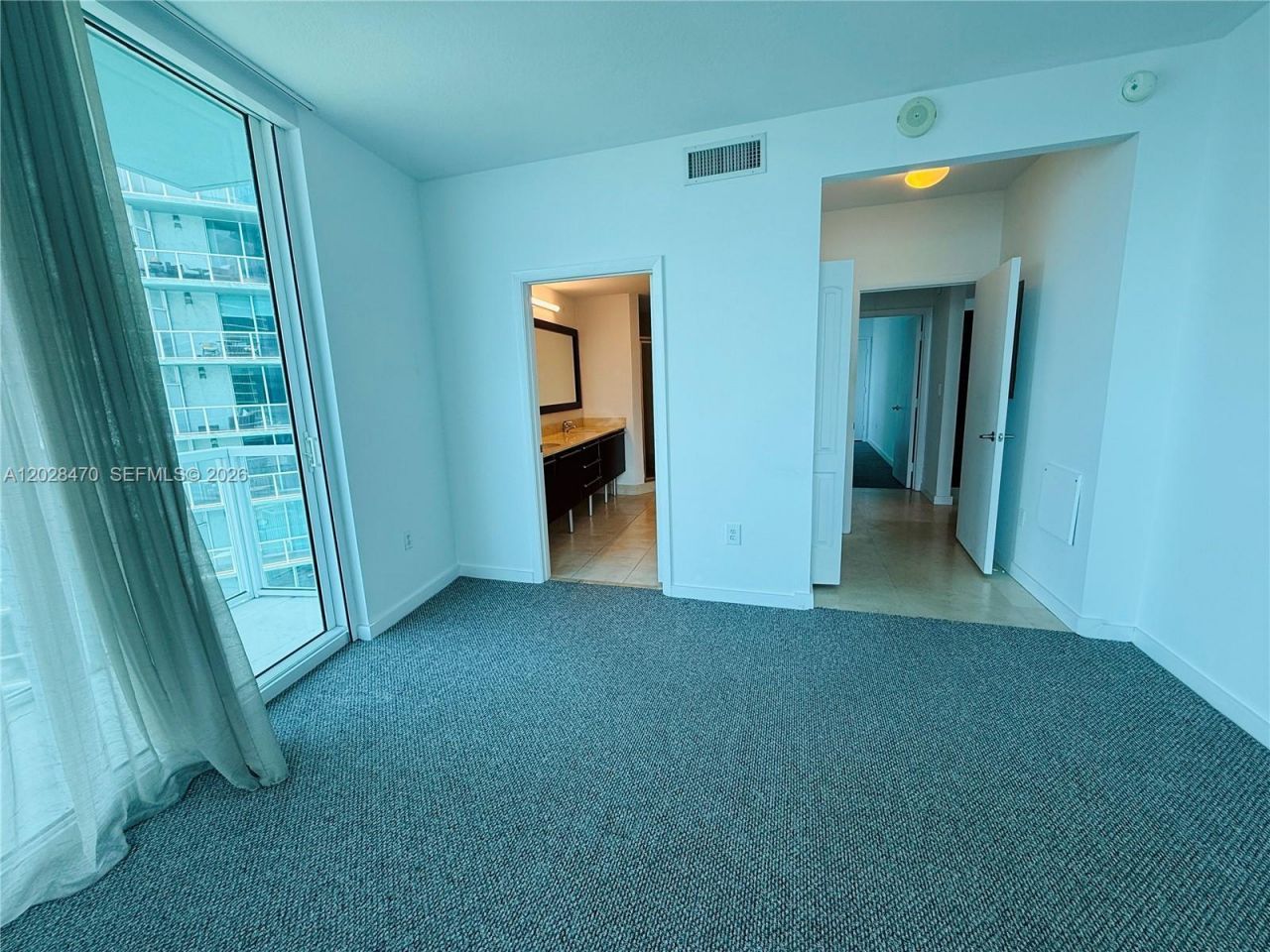 1900 N Bayshore Dr, Unit 2415, Miami, FL 33132 Photo
