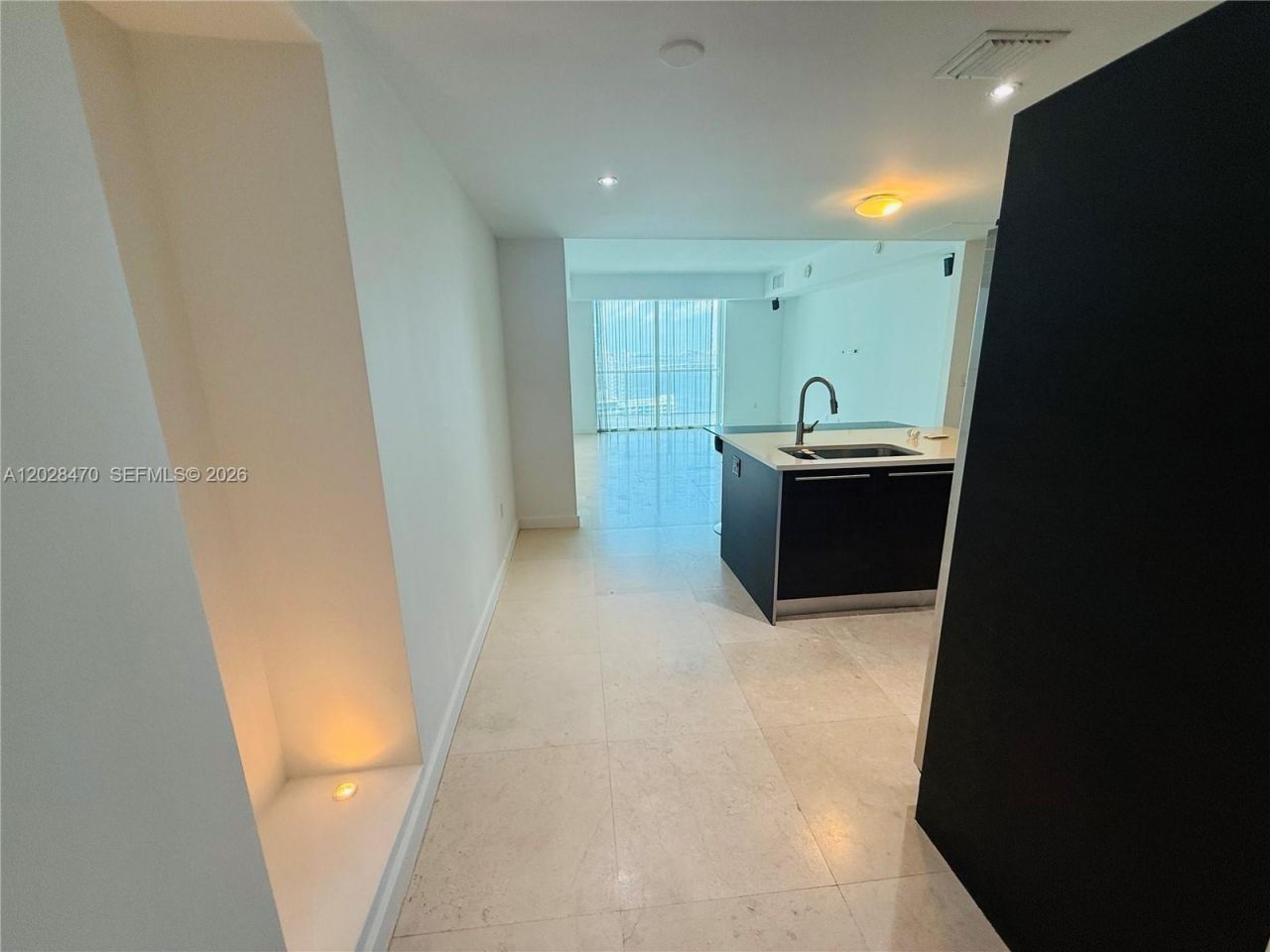1900 N Bayshore Dr, Unit 2415, Miami, FL 33132 Photo