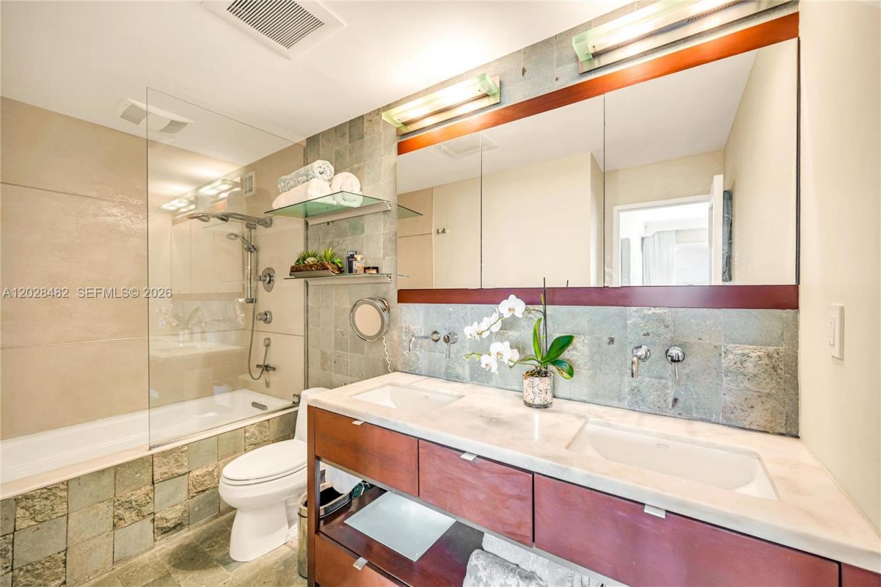 9102 W Bay Harbor Dr , Unit 3-C, Bay Harbor Islands, FL 33154 Photo