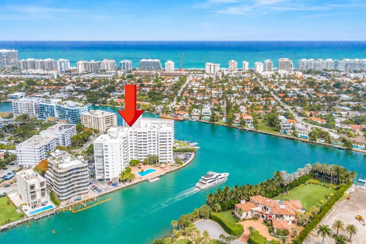 9102 W Bay Harbor Dr , Unit 3-C, Bay Harbor Islands, FL 33154 Photo