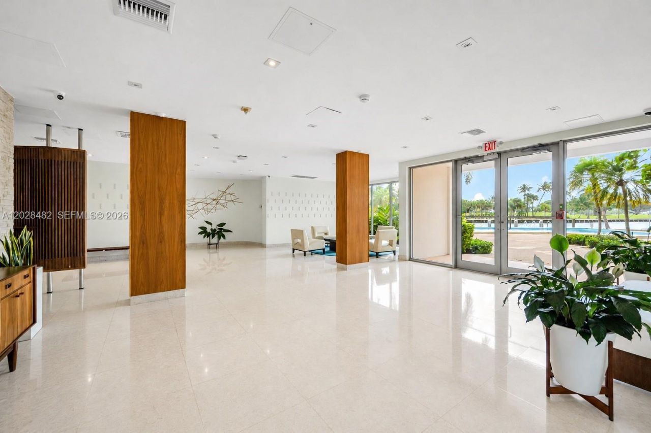 9102 W Bay Harbor Dr , Unit 3-C, Bay Harbor Islands, FL 33154 Photo