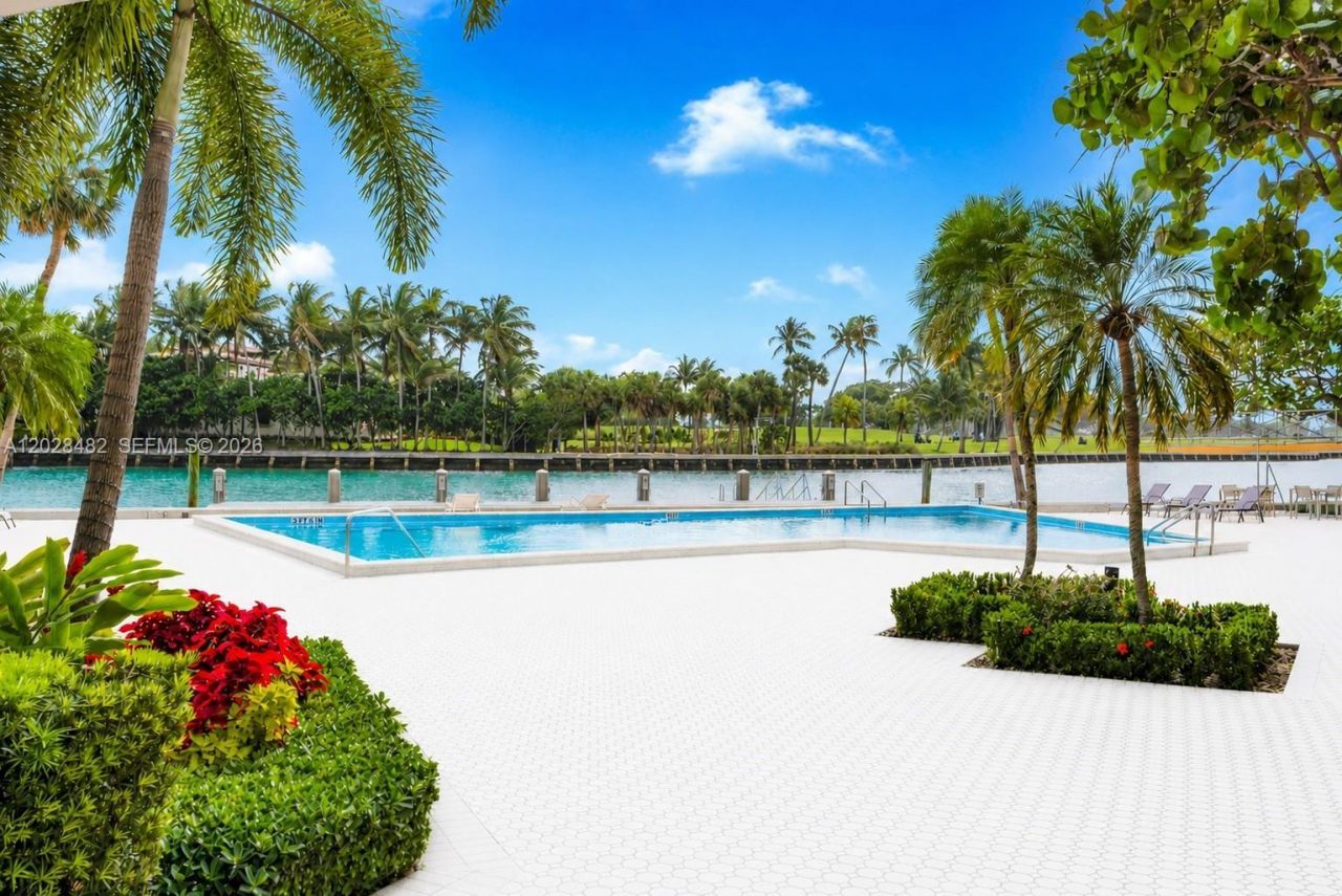 9102 W Bay Harbor Dr , Unit 3-C, Bay Harbor Islands, FL 33154 Photo