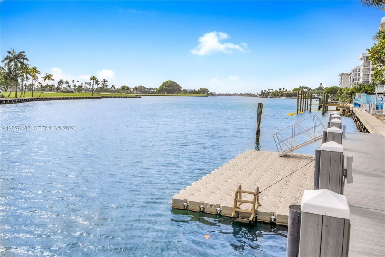 9102 W Bay Harbor Dr , Unit 3-C, Bay Harbor Islands, FL 33154 Photo
