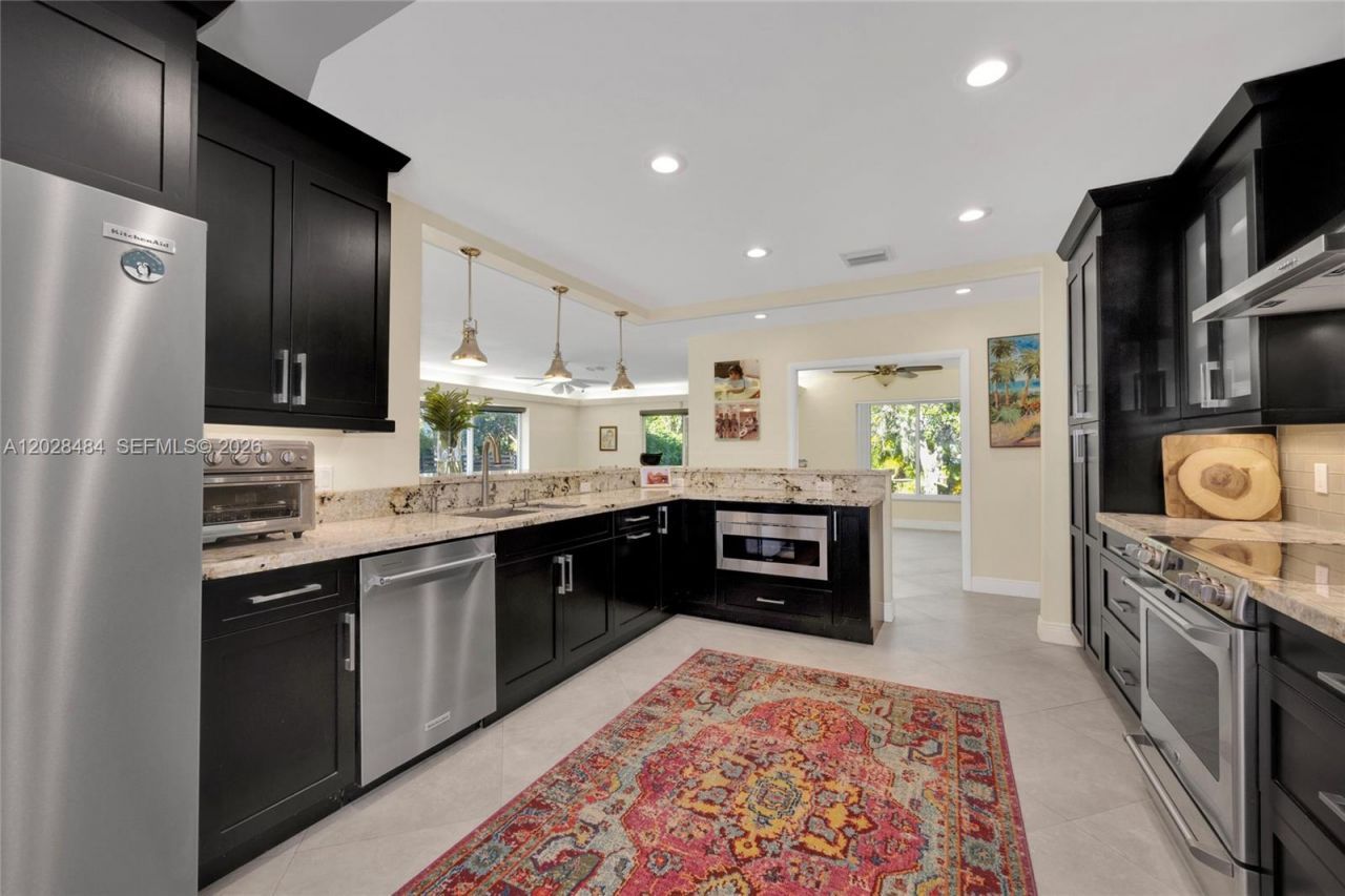6970 SW 124th St , Pinecrest, FL 33156 Photo