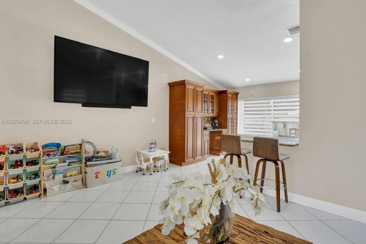 1910 SW 135th Way , Miramar, FL 33027 Photo