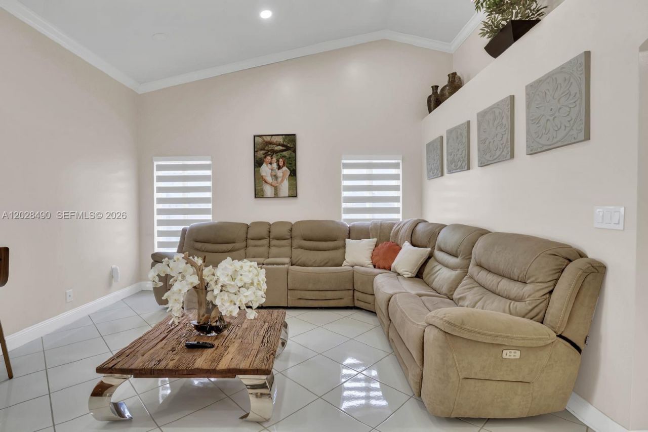 1910 SW 135th Way , Miramar, FL 33027 Photo