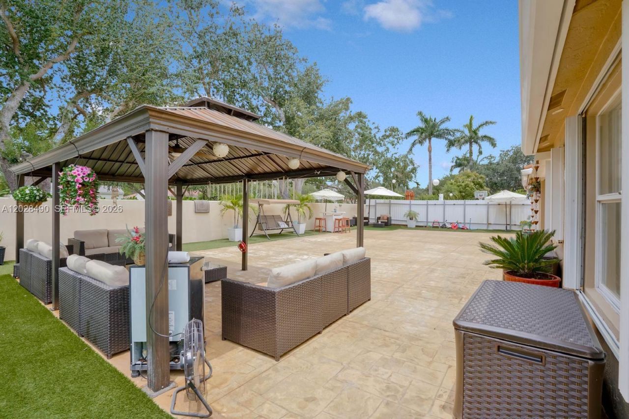 1910 SW 135th Way , Miramar, FL 33027 Photo