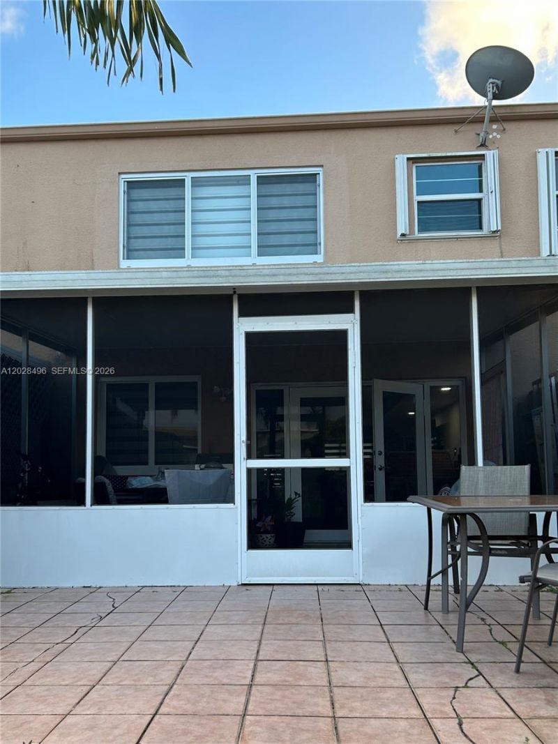 7033 NW 169th St , Hialeah, FL 33015 Photo