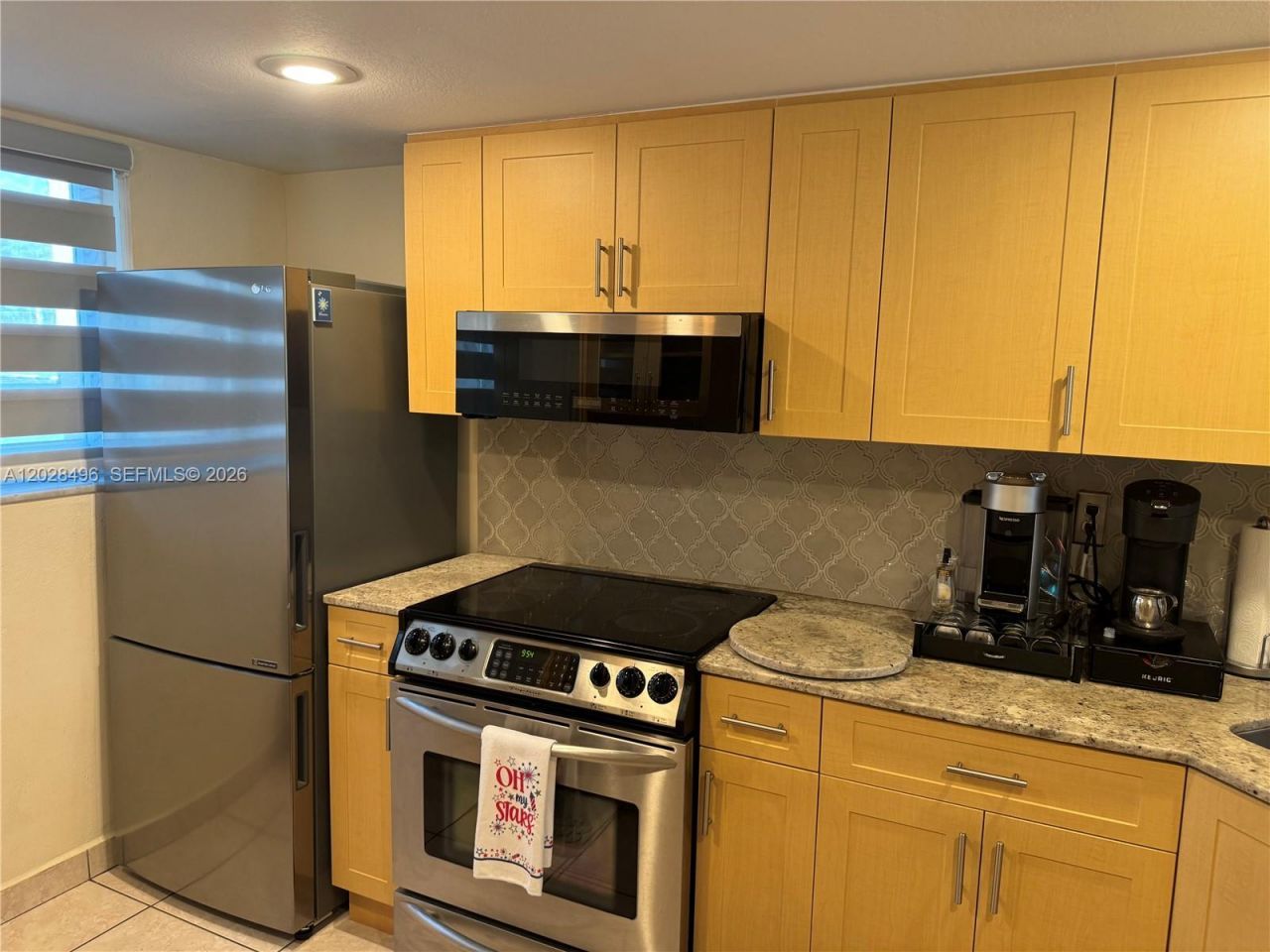 7033 NW 169th St, Hialeah, FL 33015 Photo