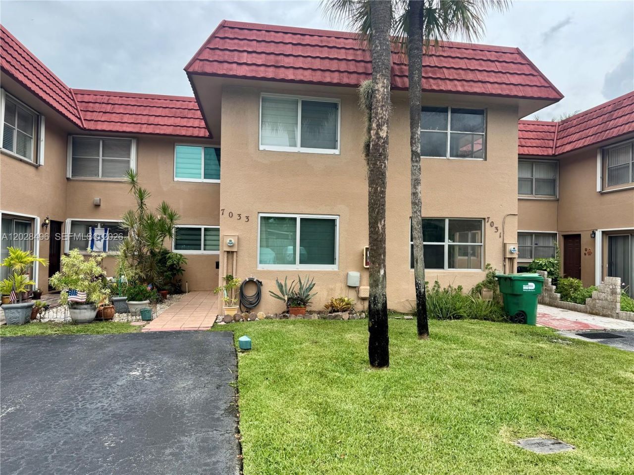 7033 NW 169th St, Hialeah, FL 33015 Photo