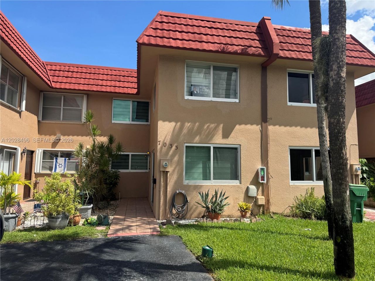 7033 NW 169th St, Hialeah, FL 33015 Photo