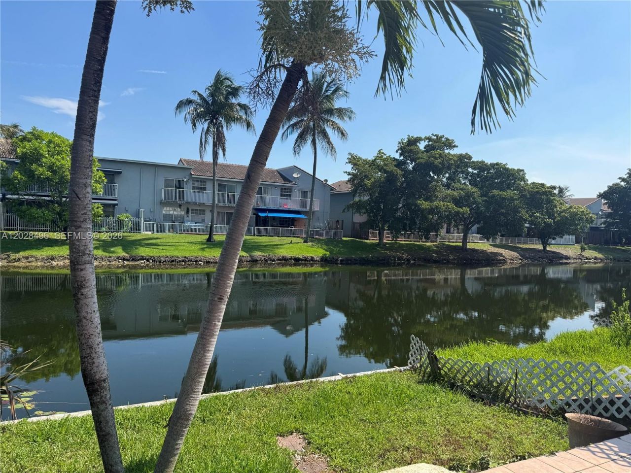 7033 NW 169th St, Hialeah, FL 33015 Photo