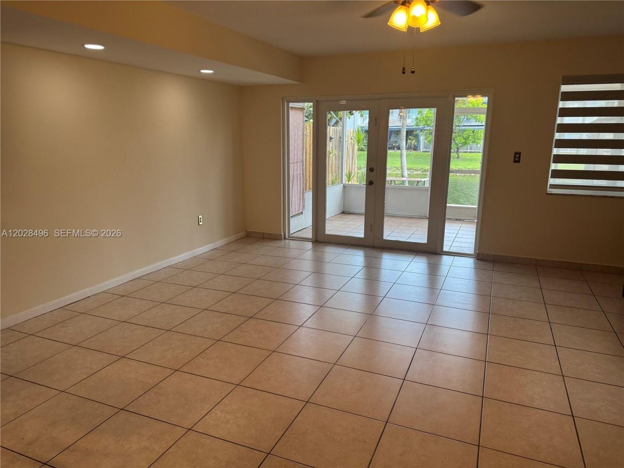7033 NW 169th St, Hialeah, FL 33015 Photo