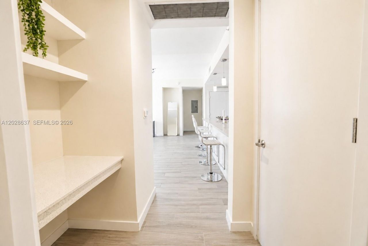 999 SW 1st Ave , Unit 2112, Miami, FL 33130 Photo