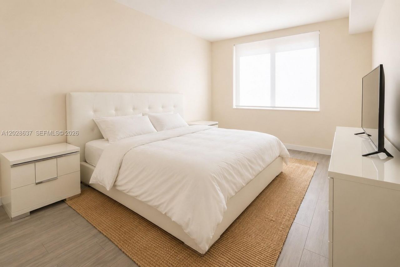 999 SW 1st Ave , Unit 2112, Miami, FL 33130 Photo