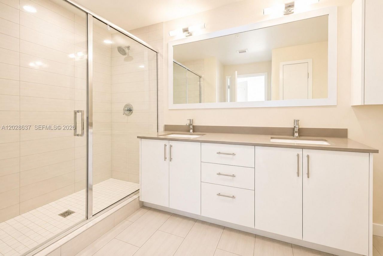 999 SW 1st Ave , Unit 2112, Miami, FL 33130 Photo