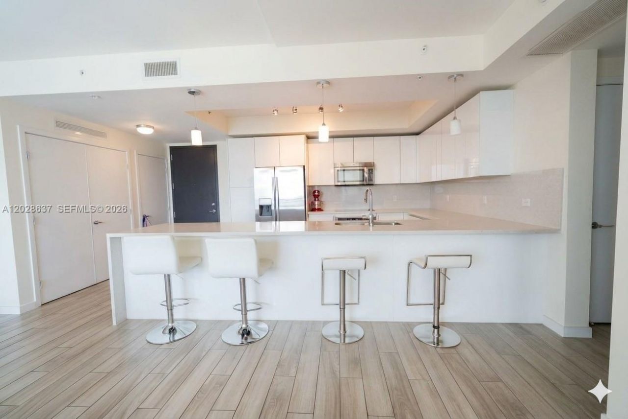 999 SW 1st Ave , Unit 2112, Miami, FL 33130 Photo