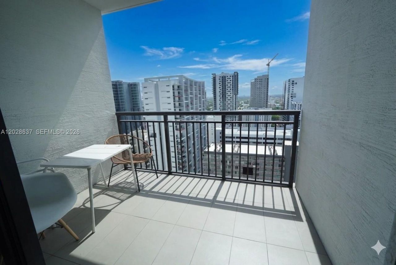 999 SW 1st Ave , Unit 2112, Miami, FL 33130 Photo