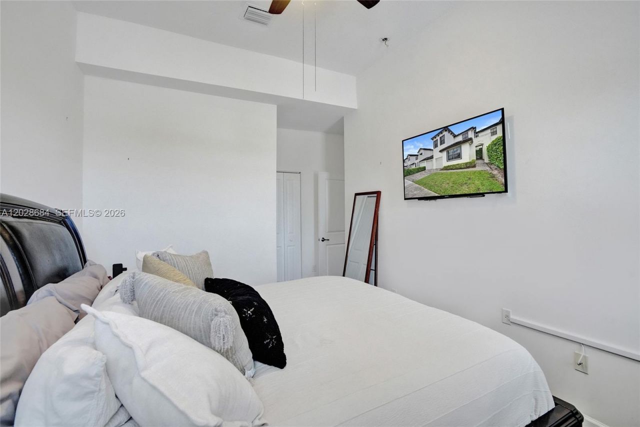 22617 SW 102nd Ave, Unit 22617, Miami, FL 33190 Photo