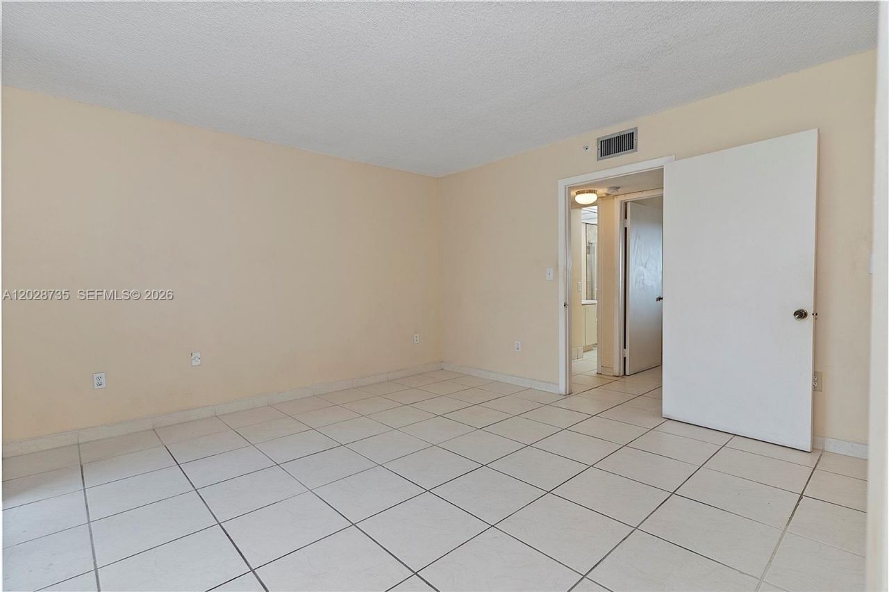 8760 SW 133rd Ave Rd , Unit 301, Miami, FL 33183 Photo