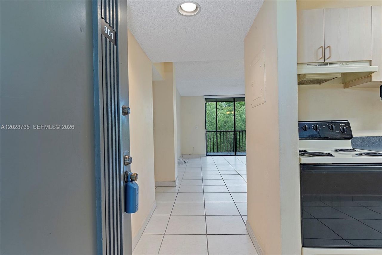 8760 SW 133rd Ave Rd, Unit 301, Miami, FL 33183 Photo