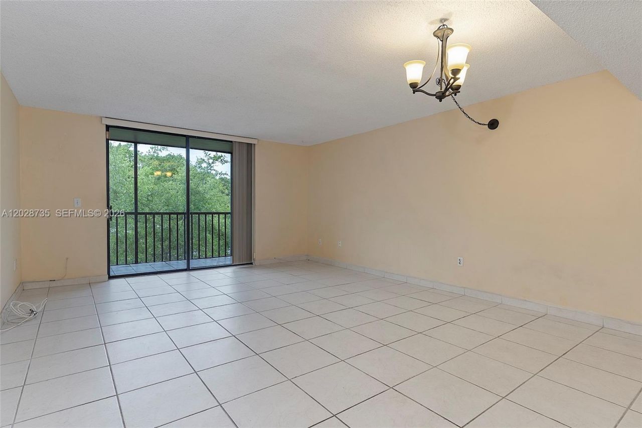 8760 SW 133rd Ave Rd , Unit 301, Miami, FL 33183 Photo