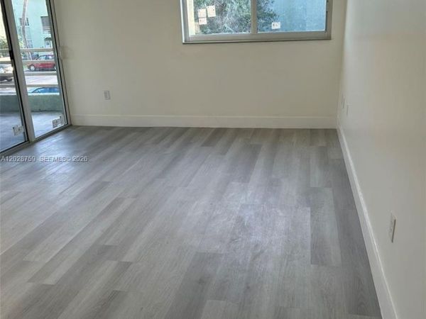 11163 NW 7th St , Unit 201-19, Miami, FL 33172