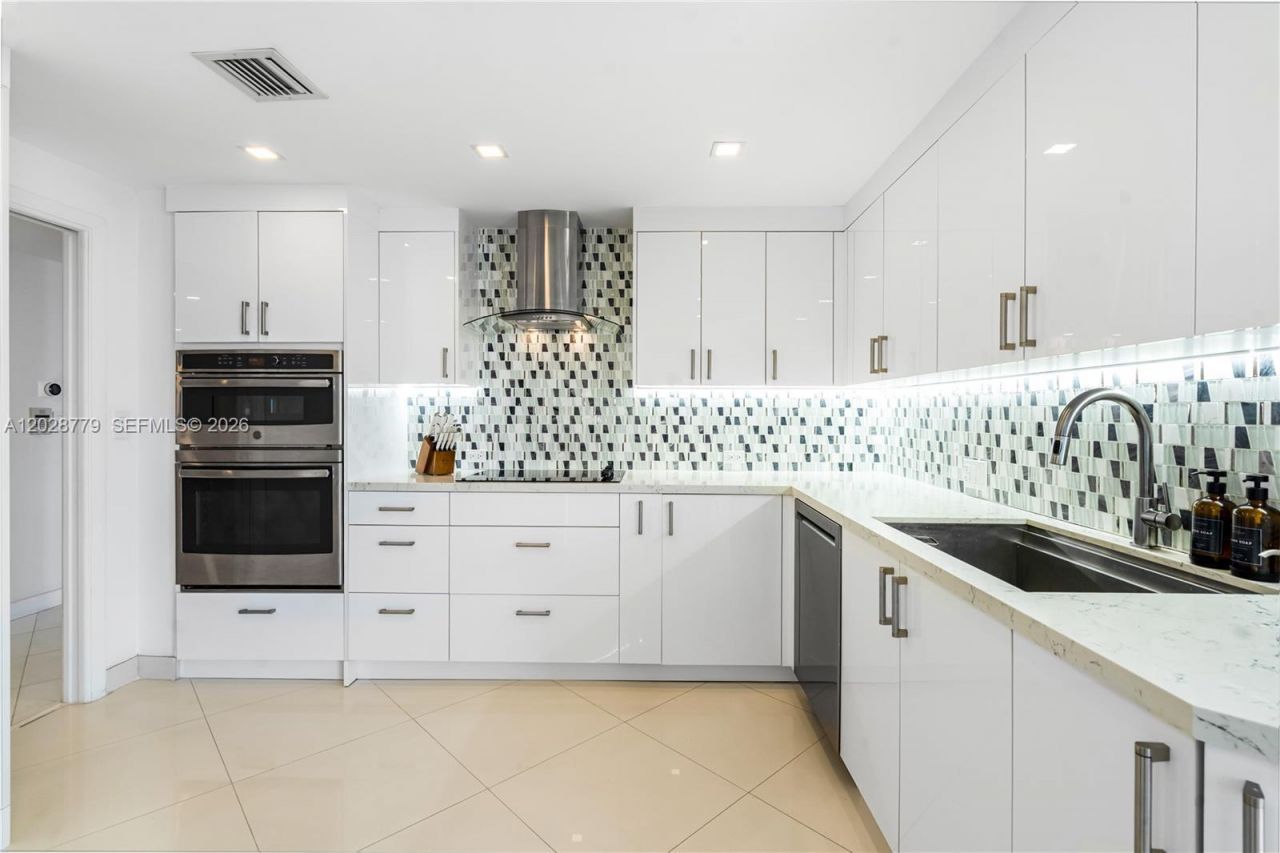 2800 Island Blvd , Unit 1605, Aventura, FL 33160 Photo