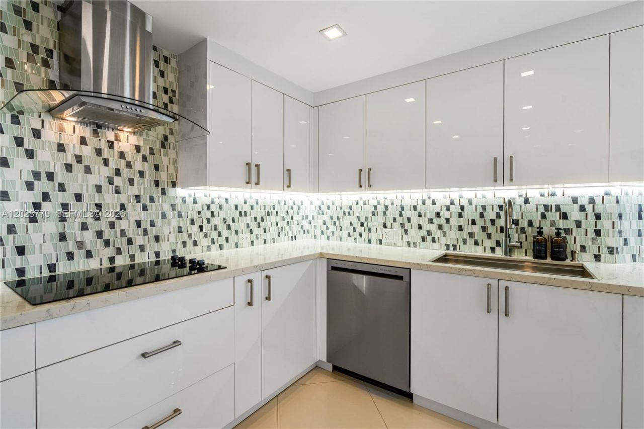 2800 Island Blvd , Unit 1605, Aventura, FL 33160 Photo