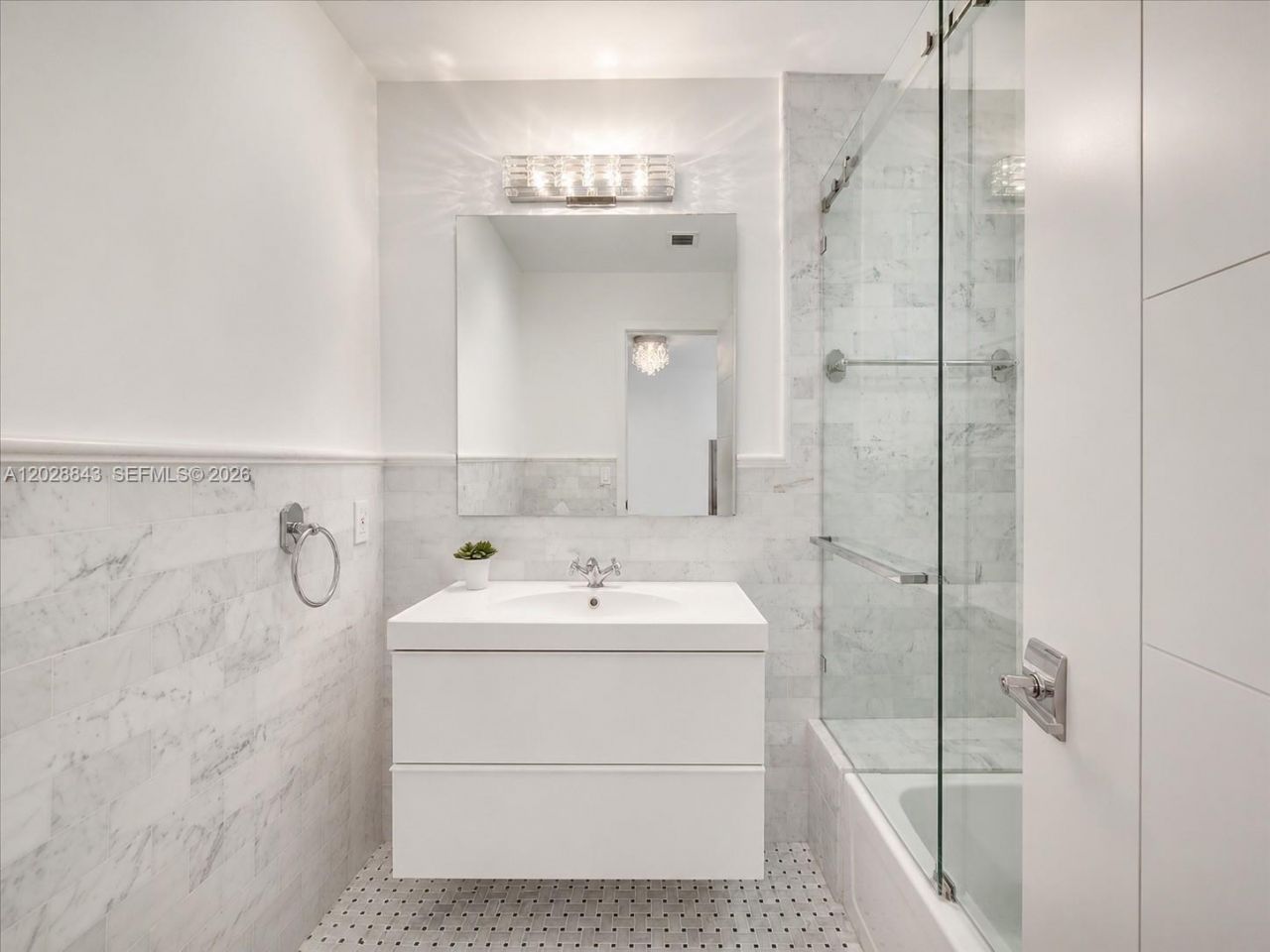 2558 NE 206th Ter , Aventura, FL 33180 Photo