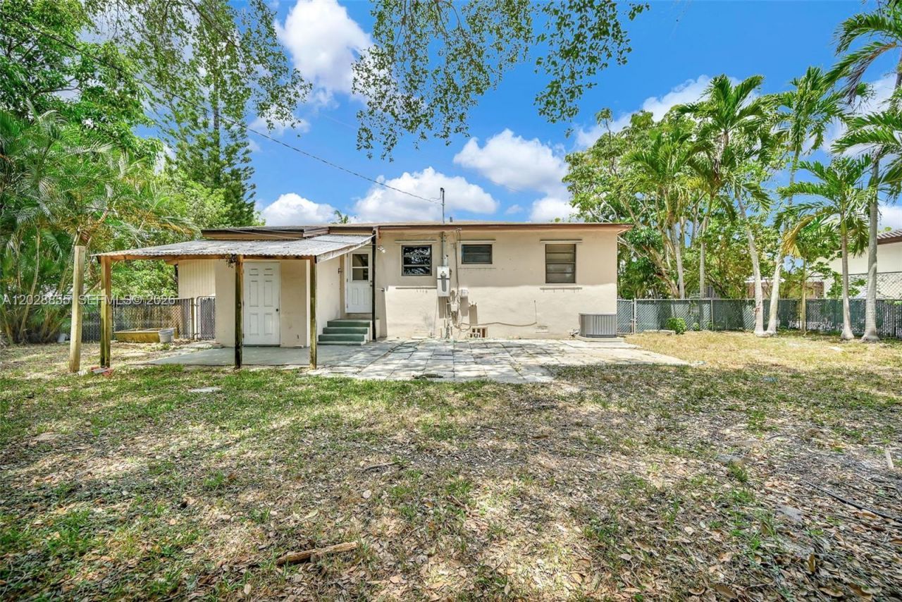130 NE 171st Ter , Miami, FL 33162 Photo