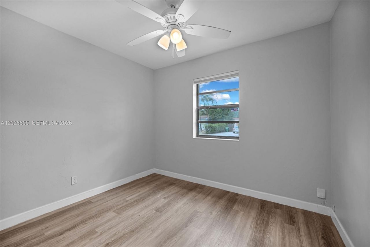 130 NE 171st Ter , Miami, FL 33162 Photo