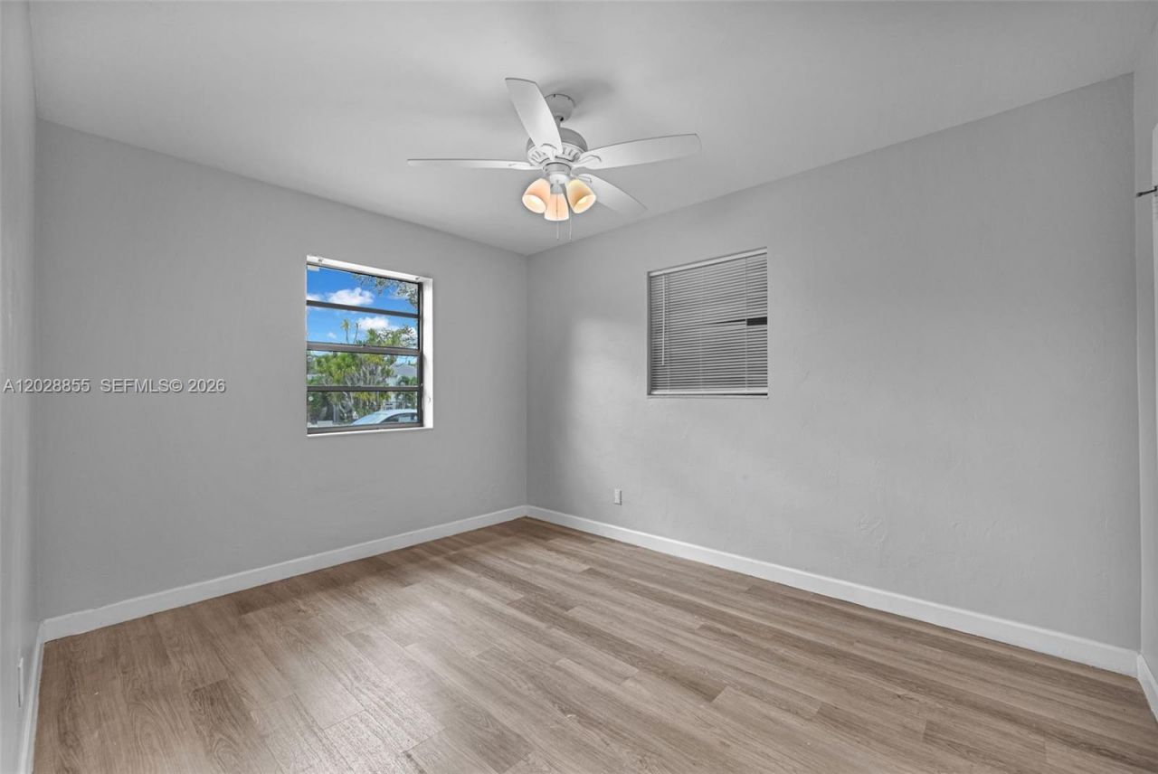 130 NE 171st Ter , Miami, FL 33162 Photo