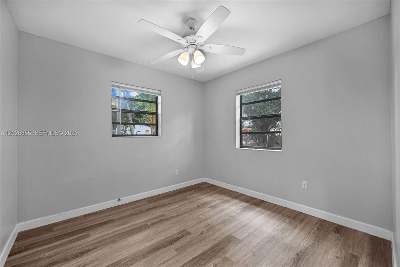 130 NE 171st Ter , Miami, FL 33162 Photo