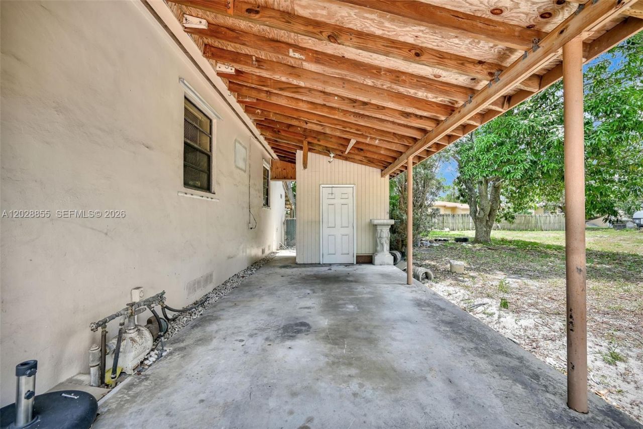 130 NE 171st Ter , Miami, FL 33162 Photo