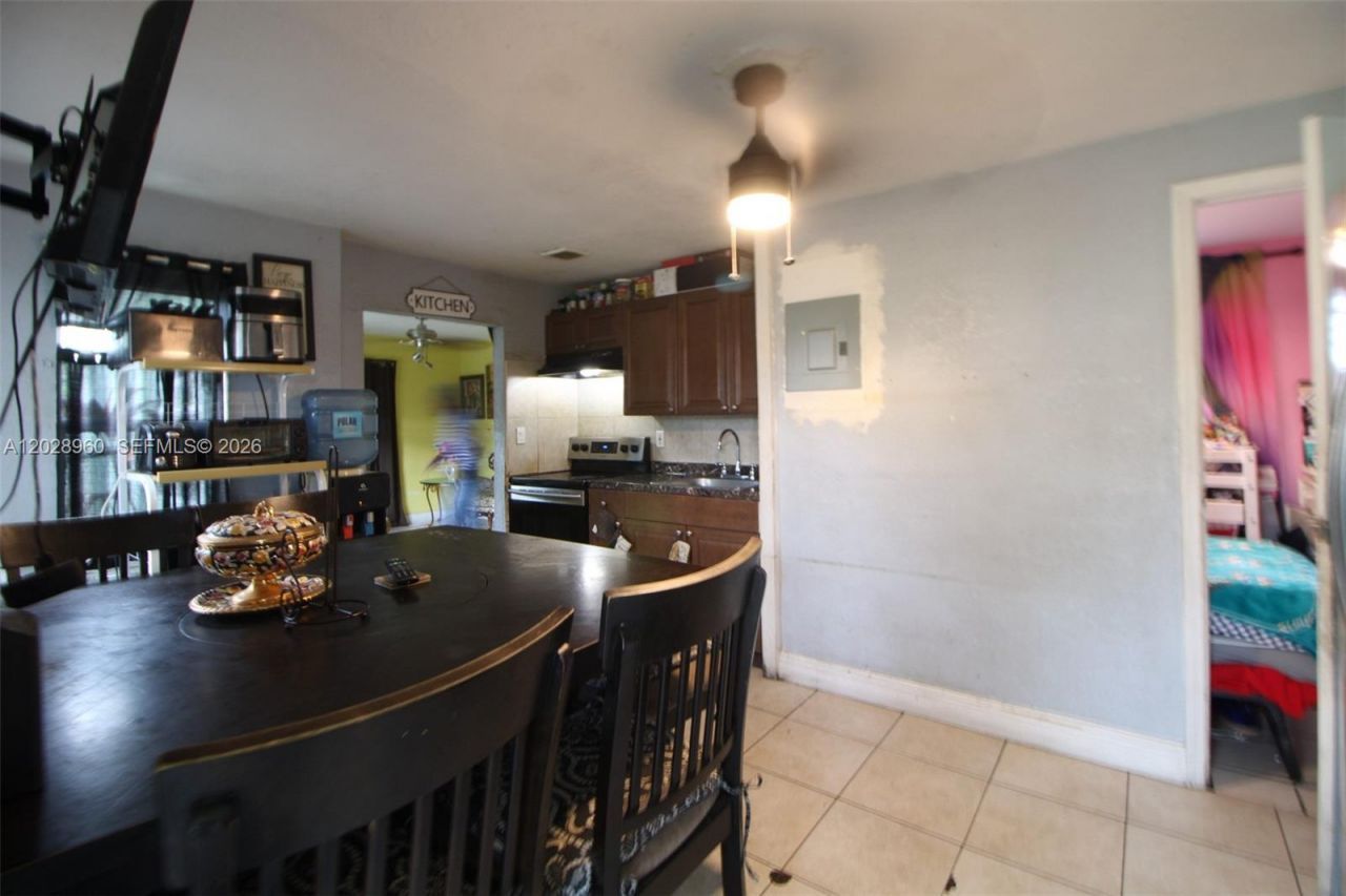 1741 NW 92nd St, Miami, FL 33147 Photo