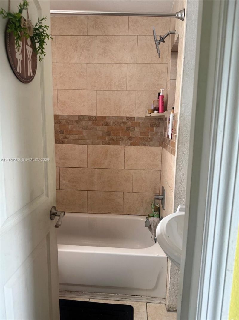 1741 NW 92nd St, Miami, FL 33147 Photo