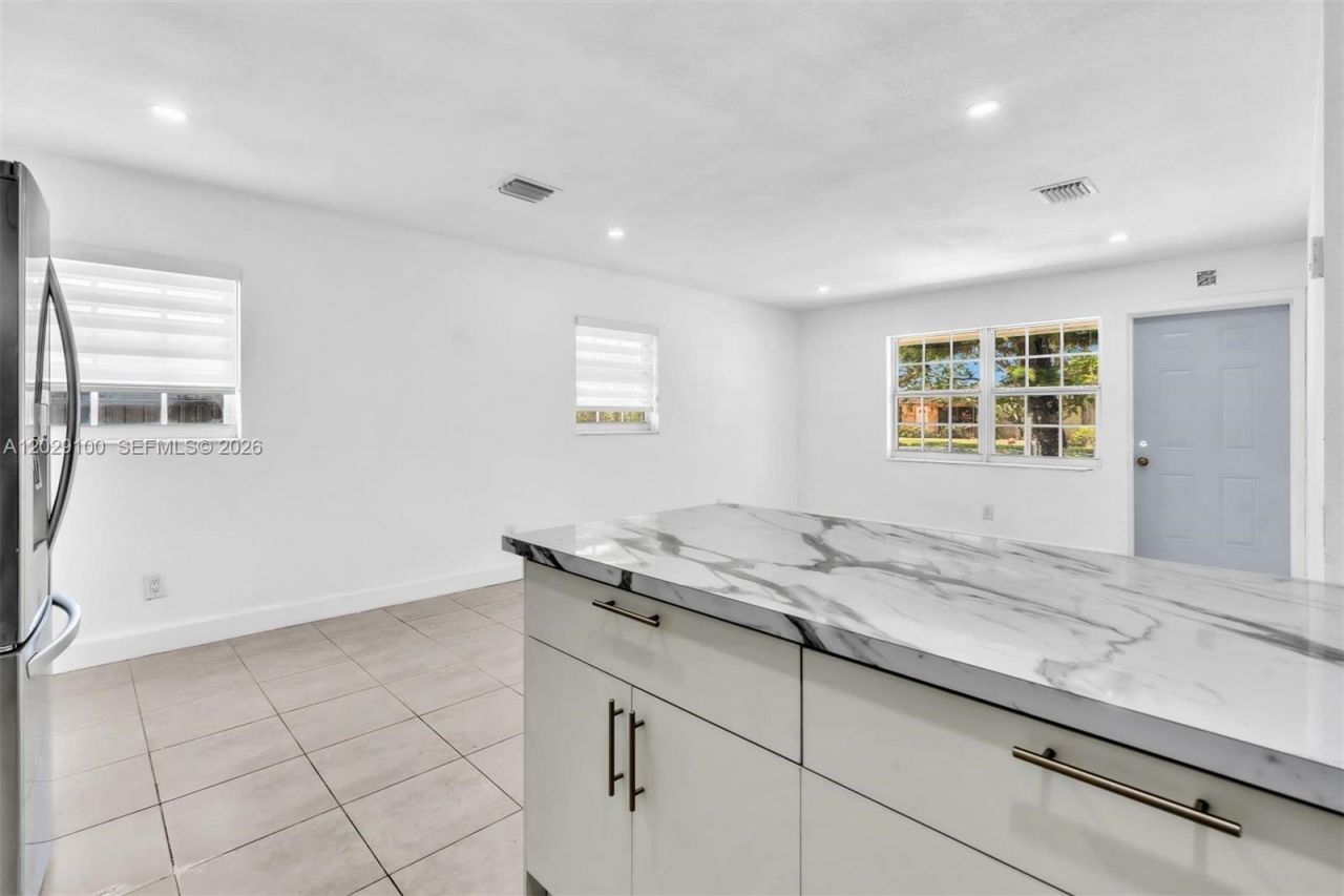 11790 SW 34th St , Miami, FL 33175 Photo