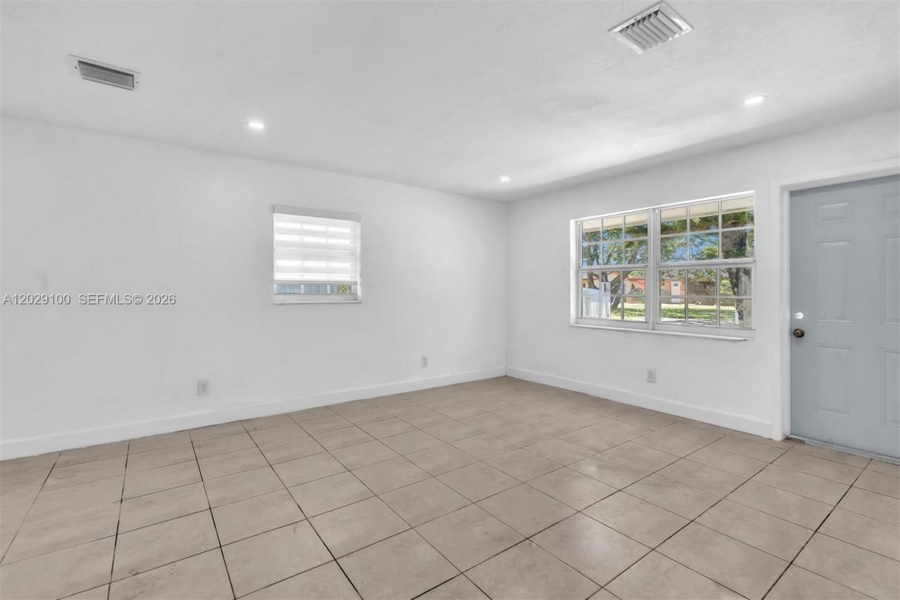 11790 SW 34th St , Miami, FL 33175 Photo