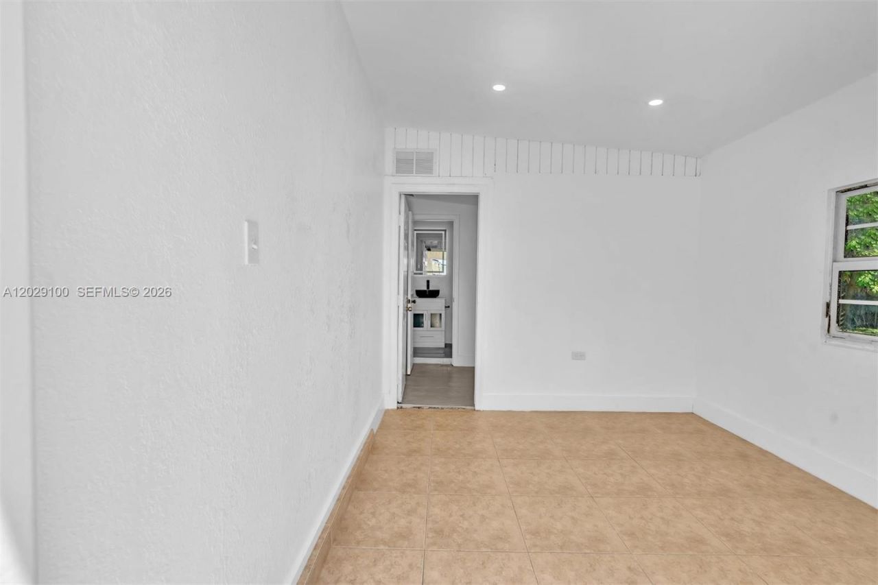 11790 SW 34th St , Miami, FL 33175 Photo