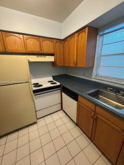 6505 Winfield Blvd, Unit B-51, Margate, FL 33063 Photo