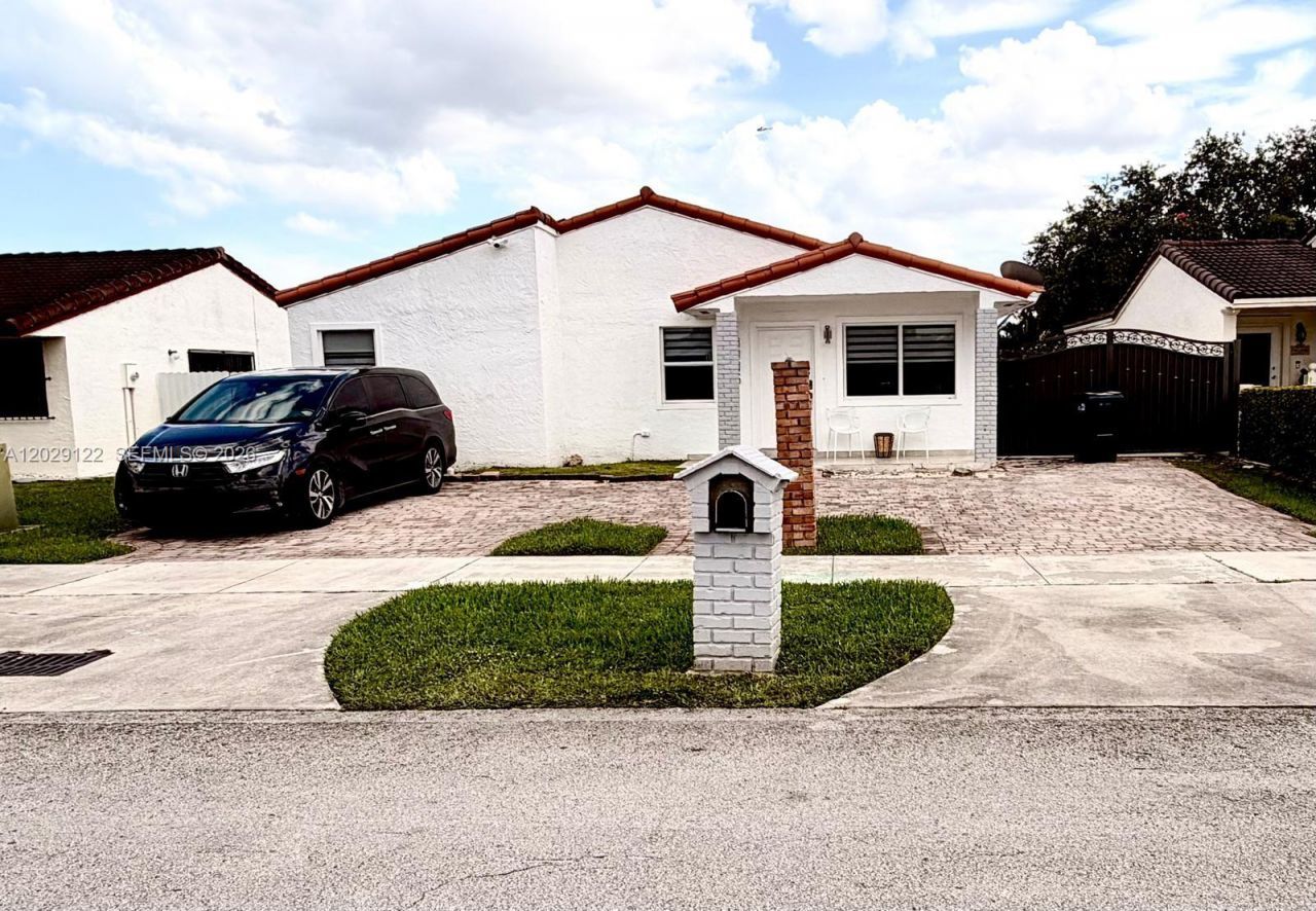 13336 NW 5th Ter, Miami, FL 33182 Photo
