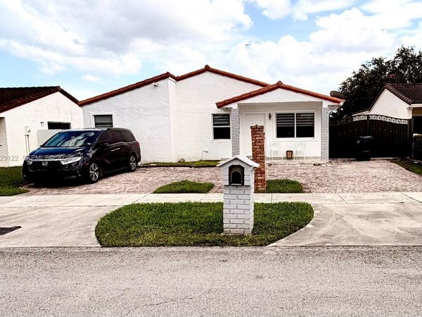 13336 NW 5th Ter, Miami, FL 33182