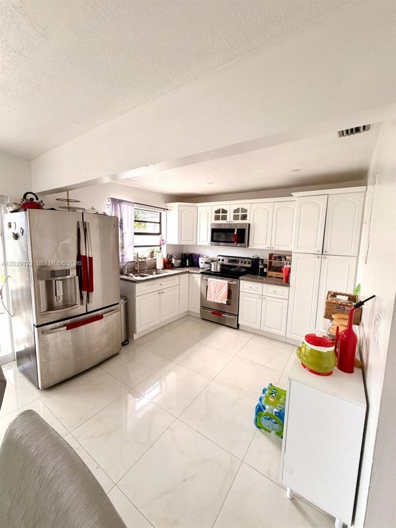 13336 NW 5th Ter, Miami, FL 33182 Photo
