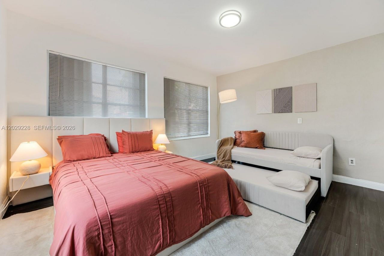 301 SW 10th Ave , Unit 2, Miami, FL 33130 Photo