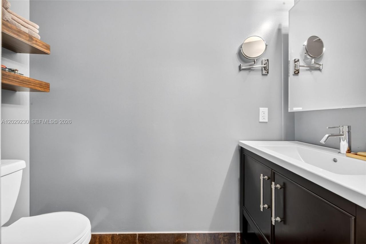 1568 Pennsylvania Ave , Unit 312, Miami Beach, FL 33139 Photo