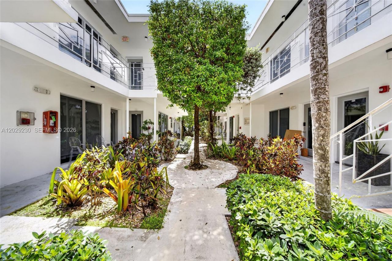 1568 Pennsylvania Ave , Unit 312, Miami Beach, FL 33139 Photo